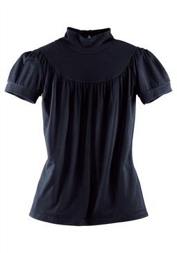Jednoduché černé triko, ideální základ šatníku, autor: Otto