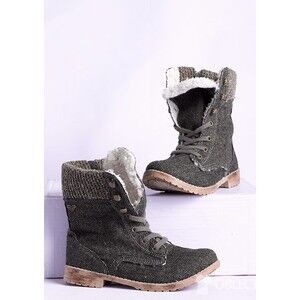 Zimní obuv z nepromokavého materiálu, autor: delias