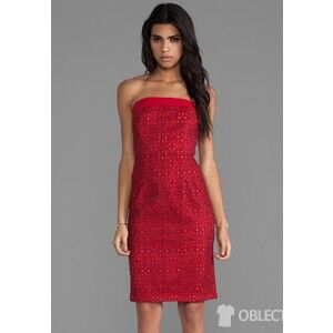 Model na ples, autor: revolveclothing