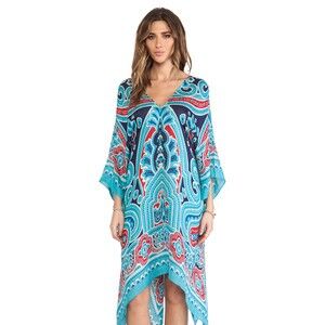 Autor: revolveclothing