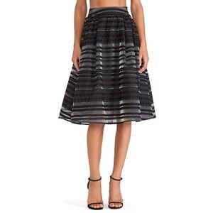 Autor: REVOLVECLOTHING