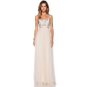 Autor: REVOLVECLOTHING.COM