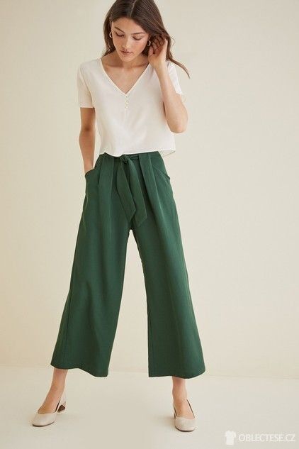 Culottes kalhoty nosí i vévodkyně Kate